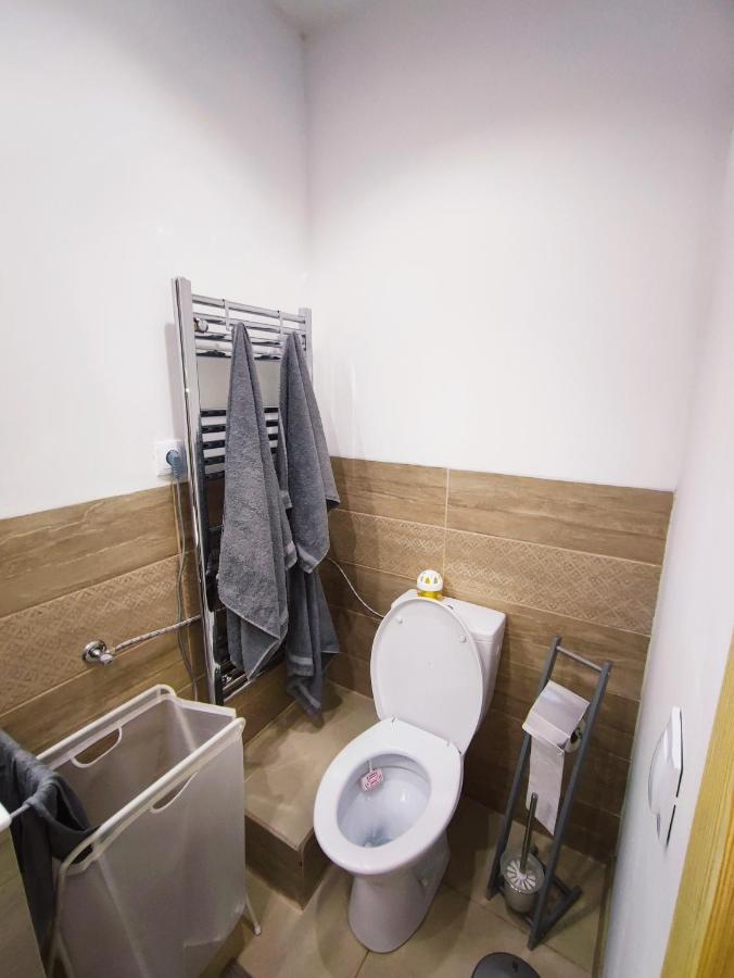 Appartamento White Rose Studio Basement Budapest Esterno foto