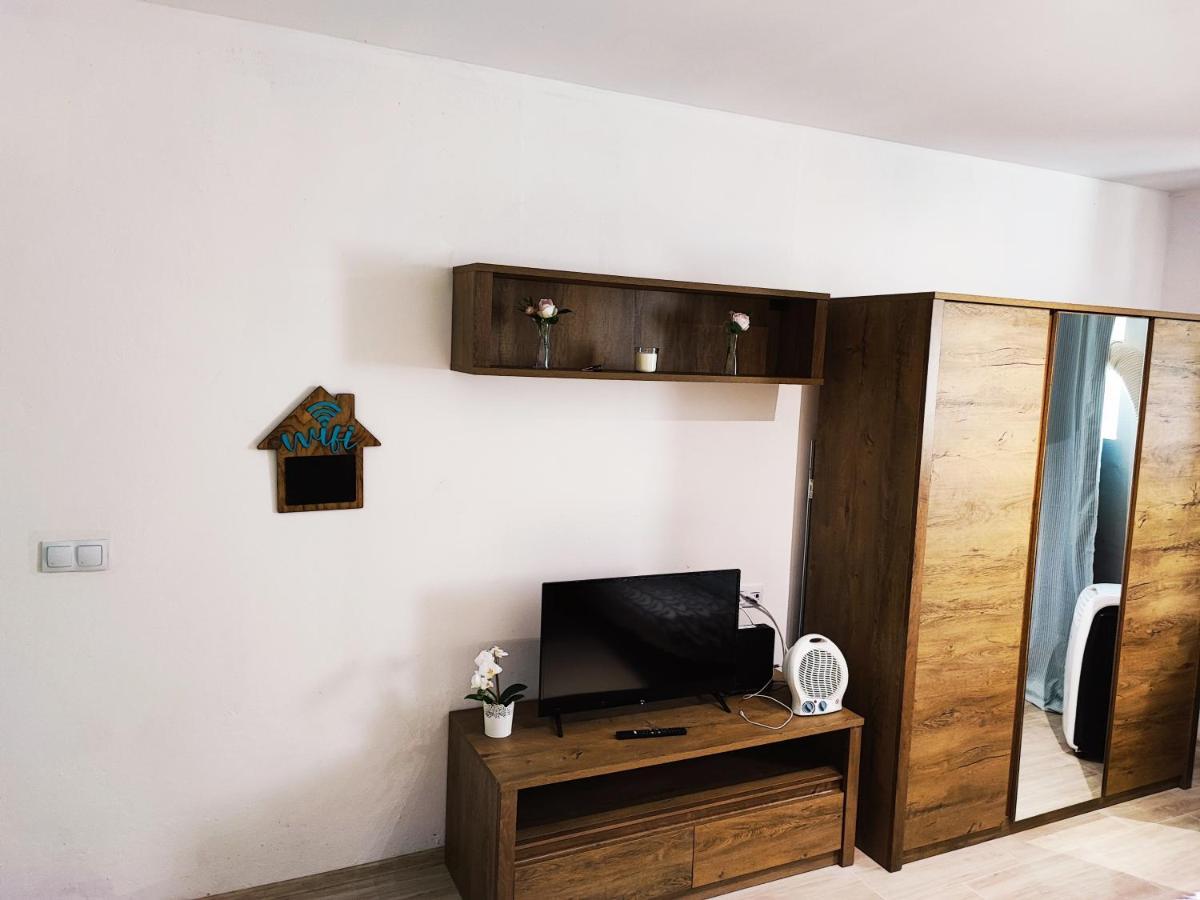 Appartamento White Rose Studio Basement Budapest Esterno foto